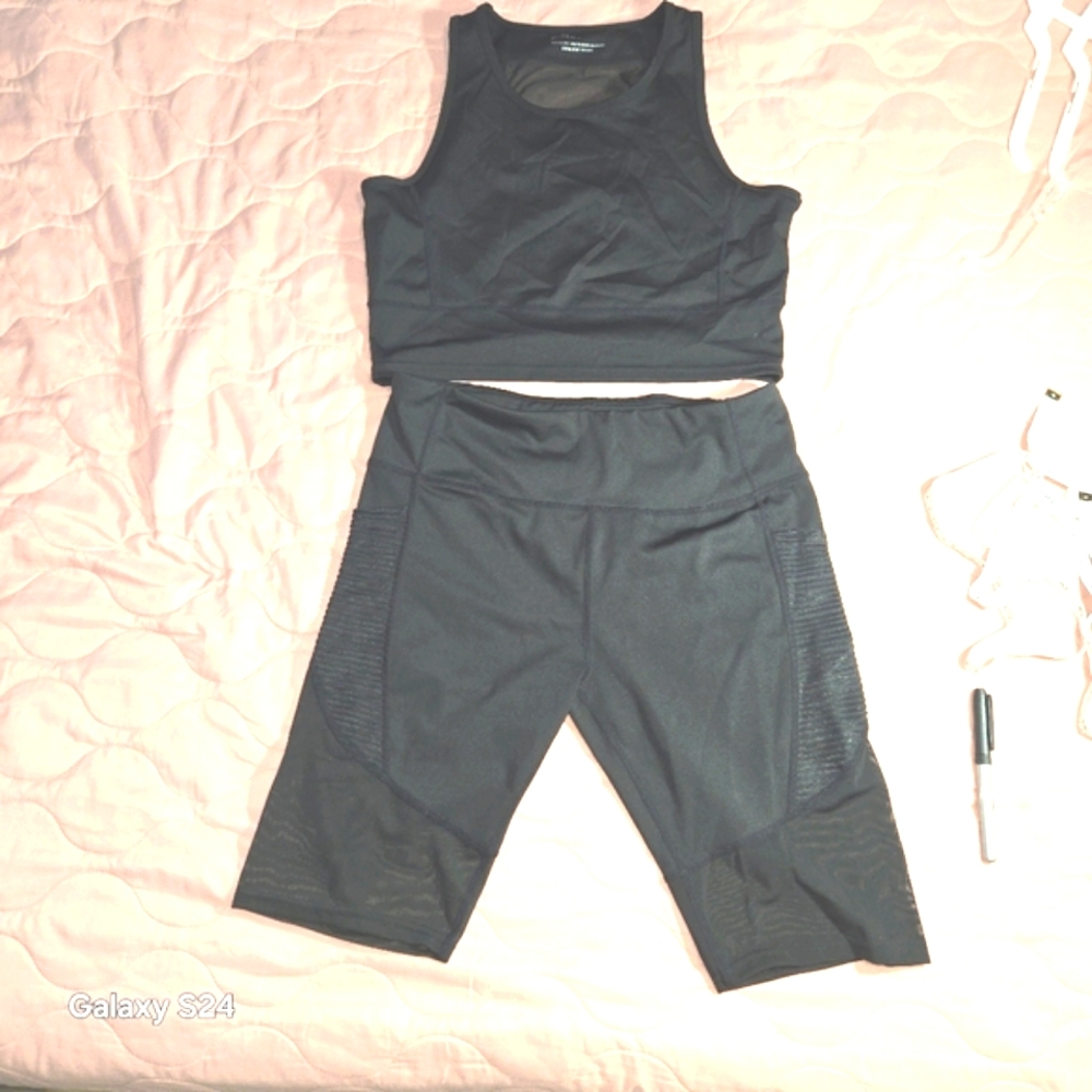KIMBERLY'S WOMEN'S BLACK MESH 2PC BIKER SHORTS AND TOP SIZE LARGE